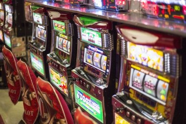 easyfun Over Under market display showing line, odds and live match status